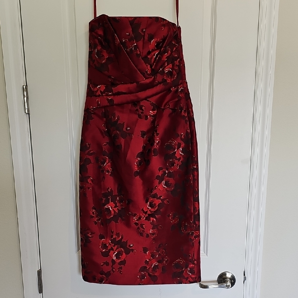 White House Black Market Red And Black Floral Ruched Strapless Sheath Dress